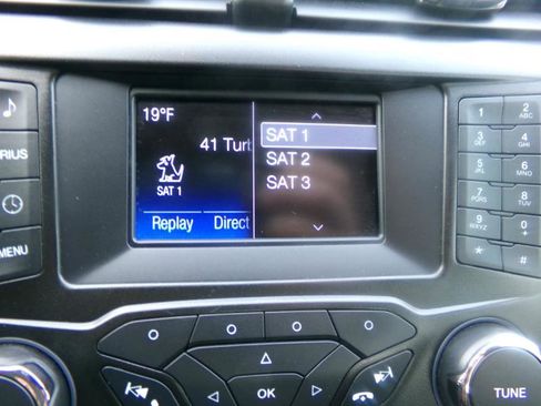 Used 2017 Ford Fusion SE image 20