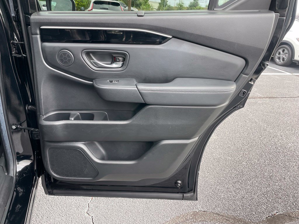 Certified 2025 Honda Pilot Touring image 36