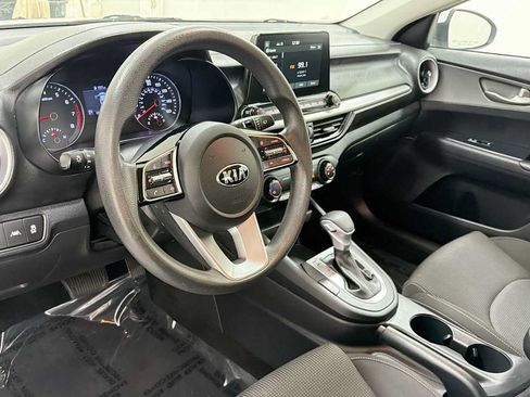 Used 2021 Kia Forte LXS FWD image 12