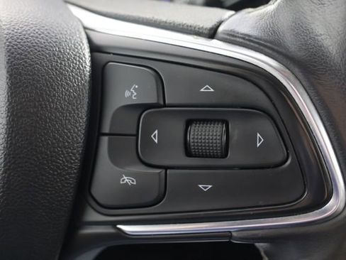 Used 2022 Buick Encore GX Essence w/ Advanced Technology Package image 12