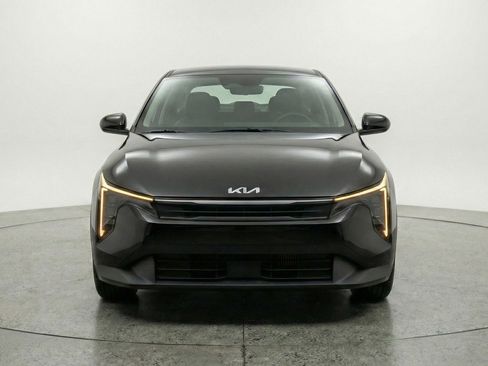 Used 2025 Kia K4 LXS image 2