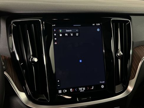 Certified 2025 Volvo V60 B5 Cross Country Plus image 19