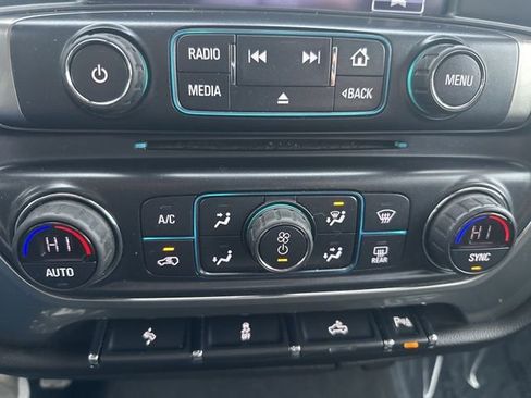 Used 2018 Chevrolet Silverado 1500 LT w/ All Star Edition image 28