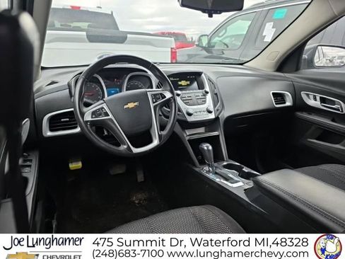 Used 2017 Chevrolet Equinox LT w/ Convenience Package image 8