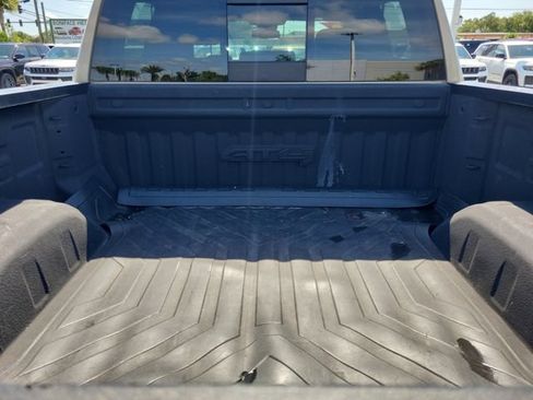 Used 2023 GMC Sierra 1500 AT4 w/ AT4 Premium Package AWD/4WD image 9