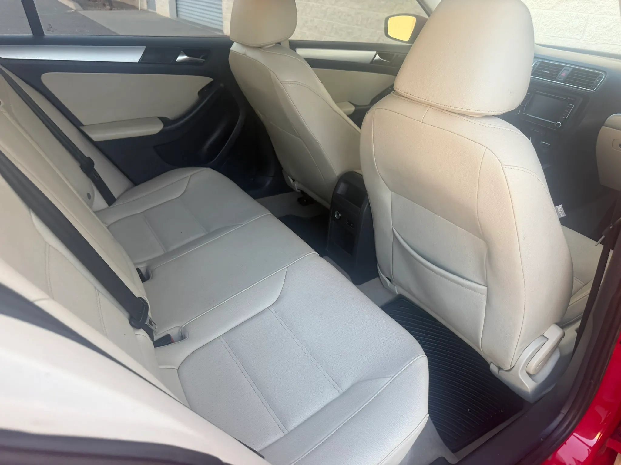 Used 2012 Volkswagen Jetta TDI FWD image 14