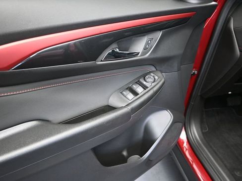 Used 2024 Chevrolet TrailBlazer RS w/ Driver Confidence Package FWD image 11