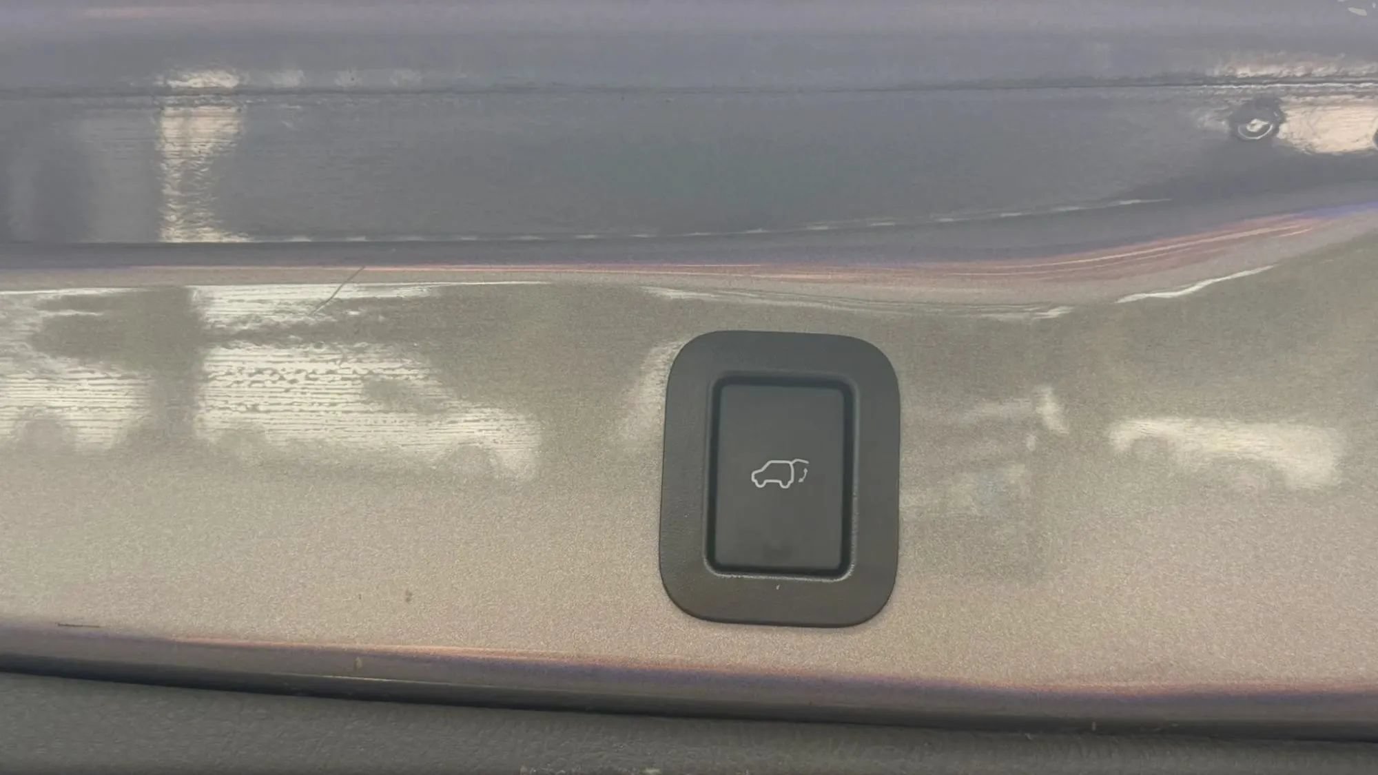 Used 2017 Toyota Highlander Plus AWD/4WD image 44