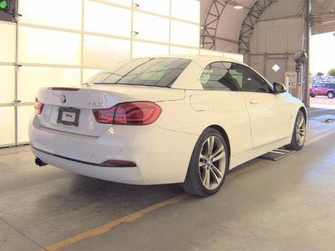 Used 2018 BMW 430i Convertible image 2