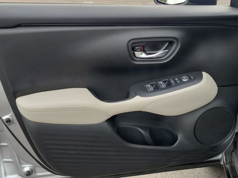 Used 2023 Honda HR-V EX-L image 13