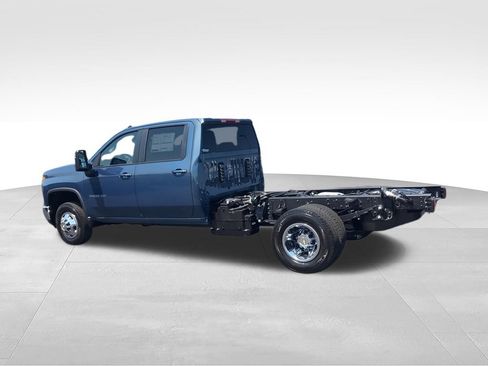 New 2026 Chevrolet Silverado 3500 LT w/ Convenience Package AWD/4WD image 6
