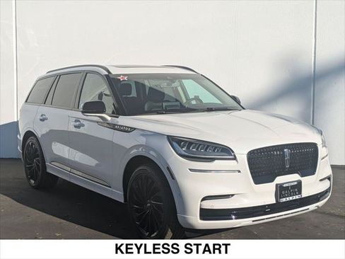 Used 2023 Lincoln Aviator Reserve w/ Equipment Group 201A AWD/4WD image 7