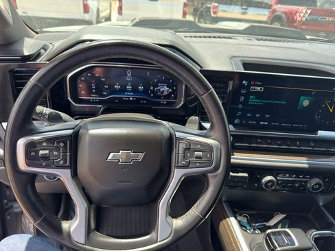 Used 2024 Chevrolet Silverado 1500 LT Trail Boss w/ Convenience Package II image 9