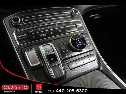 Used 2021 Hyundai Santa Fe Limited AWD/4WD image 16