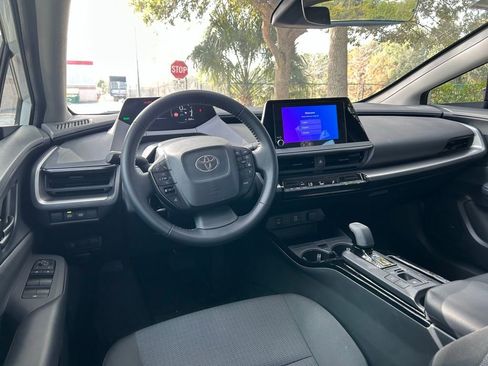 Used 2024 Toyota Prius LE image 12