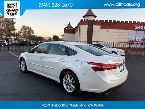 Used 2015 Toyota Avalon XLE Premium FWD image 4