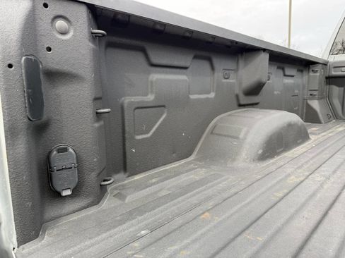 Used 2024 Chevrolet Silverado 3500 LT image 15