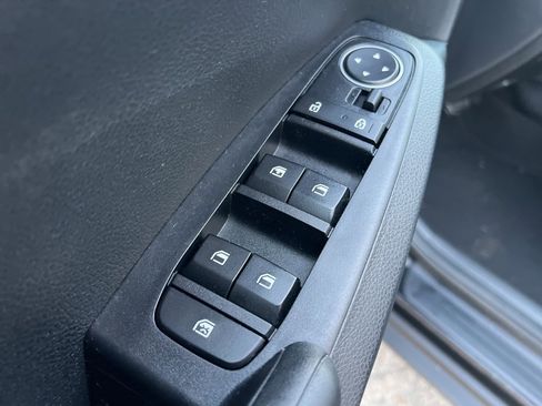 Certified 2023 Kia Seltos LX image 10