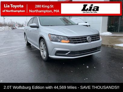 Used 2019 Volkswagen Passat 2.0T Wolfsburg w/ Wheels & Sunroof Package