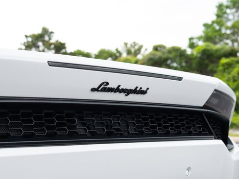 Used 2016 Lamborghini Huracan LP 580-2 RWD image 18
