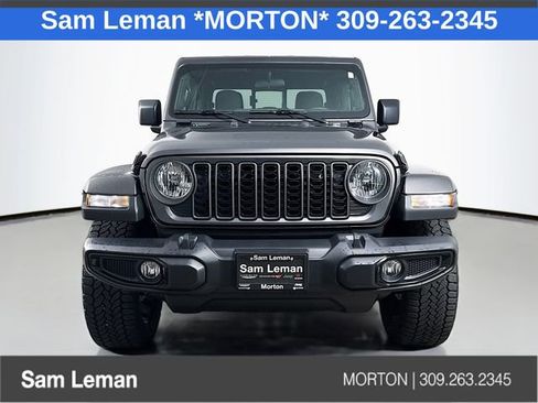 Used 2024 Jeep Gladiator Sport image 2