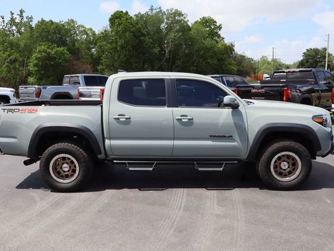 Used 2023 Toyota Tacoma TRD Off-Road w/ Black Out Package (TMS) image 9