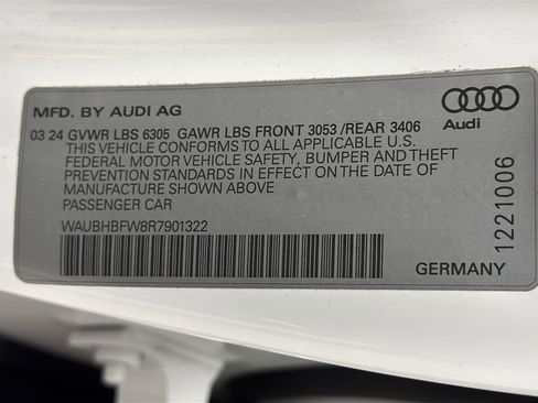 Used 2024 Audi RS e-tron GT w/ Carbon Performance Package AWD/4WD image 32