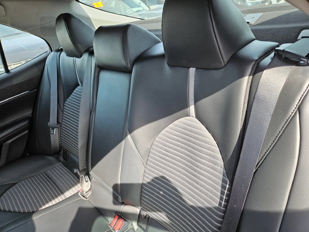 Used 2024 Toyota Camry SE FWD image 12