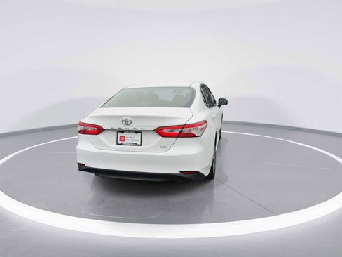 Certified 2018 Toyota Camry LE image 7