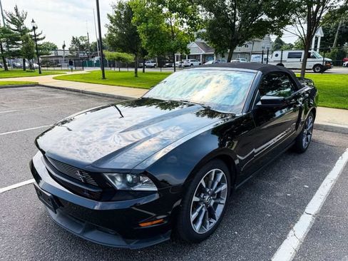 Used 2011 Ford Mustang GT Premium w/ 402A Rapid Spec Order Code RWD image 2