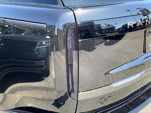 New 2026 Land Rover Range Rover SE AWD/4WD image 8