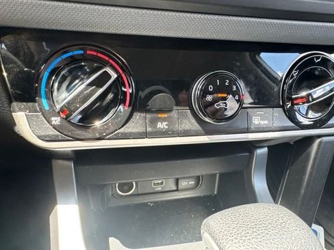 Used 2022 Kia Seltos LX AWD/4WD image 18