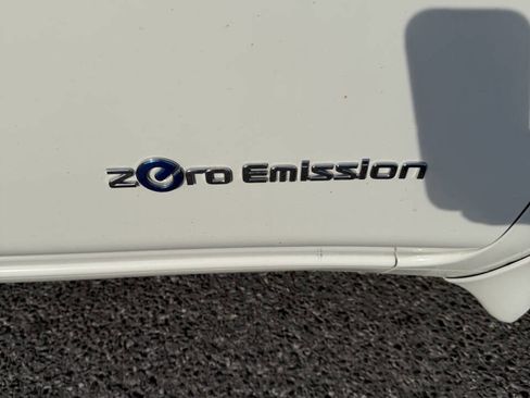 Used 2015 Nissan Leaf S w/ Charge Package image 16