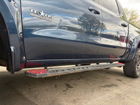 Used 2022 Chevrolet Silverado 1500 RST w/ Texas Edition Plus AWD/4WD image 14
