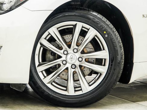 Used 2015 INFINITI Q70 3.7 RWD image 3