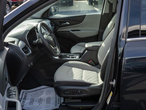 Used 2020 Chevrolet Equinox LT image 18