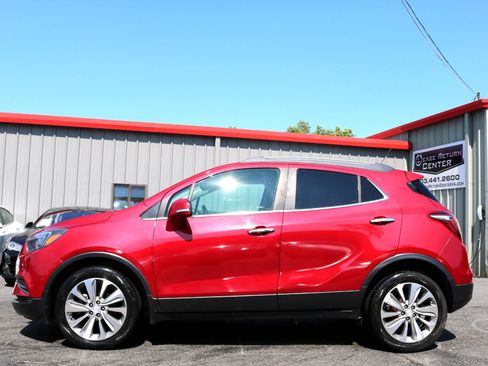 Used 2018 Buick Encore Preferred image 4