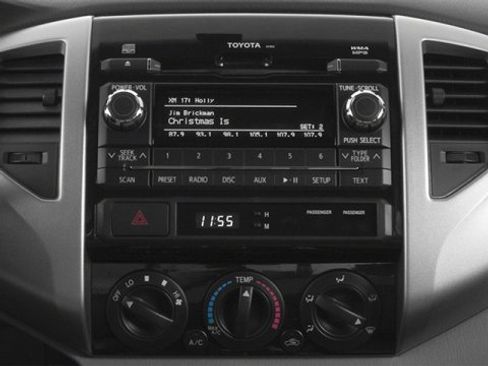 Used 2014 Toyota Tacoma PreRunner w/ TRD Off-Road Package image 9