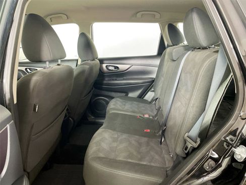 Used 2016 Nissan Rogue S image 11