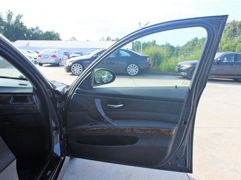 Used 2008 BMW 335xi Sedan image 25