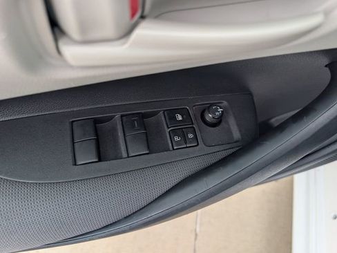 Used 2023 Toyota Corolla LE image 19