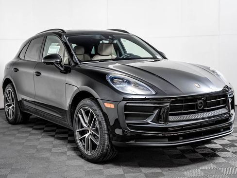 New 2026 Porsche Macan AWD/4WD image 8