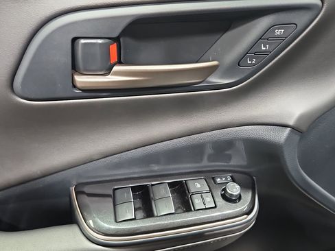 New 2026 Toyota Crown Nightshade image 13