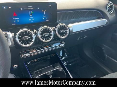 New 2025 Mercedes-Benz GLB 35 AMG 4MATIC image 19