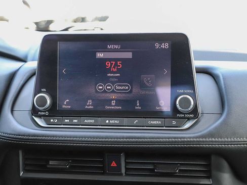 Used 2025 Nissan Rogue S FWD image 13