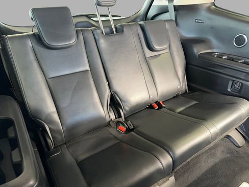 Used 2022 Subaru Ascent Limited w/ Technology Package image 18