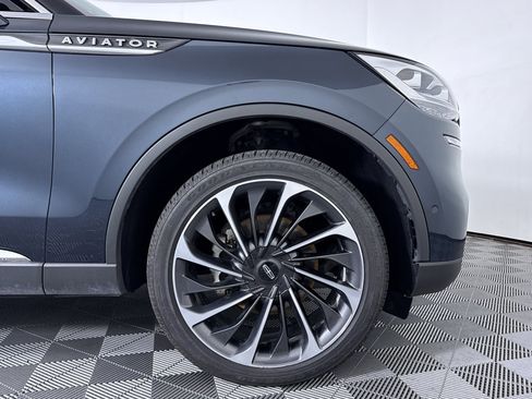 Used 2024 Lincoln Aviator Reserve w/ Equipment Group 201A AWD/4WD image 19