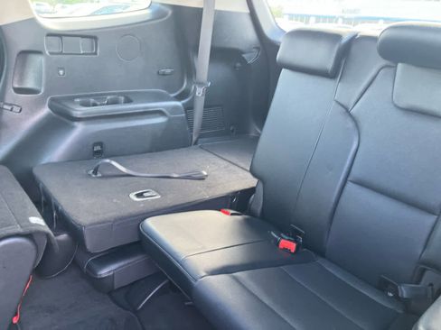 Used 2023 Kia Telluride EX image 36