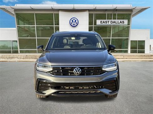 Used 2022 Volkswagen Tiguan SE R-Line image 5