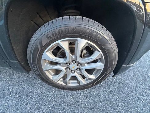 Used 2020 Chevrolet Traverse Premier w/ LPO, Floor Liner Package AWD/4WD image 29